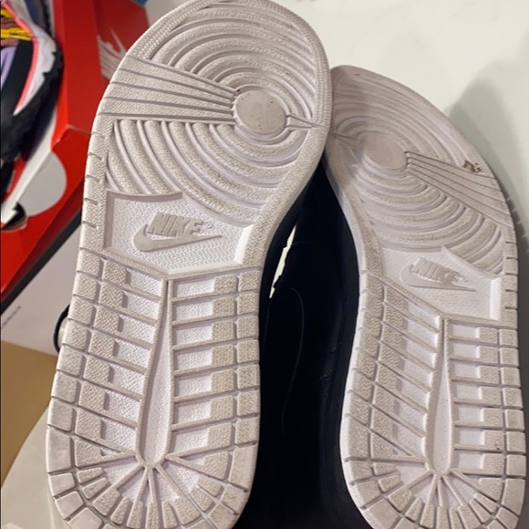 All Leather air Jordan retro shoes - Picture 4 of 6